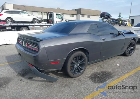 2018 Dodge Challenger Sxt z USA, uszkodzony, nr VIN 2C3CDZAG4JH262932